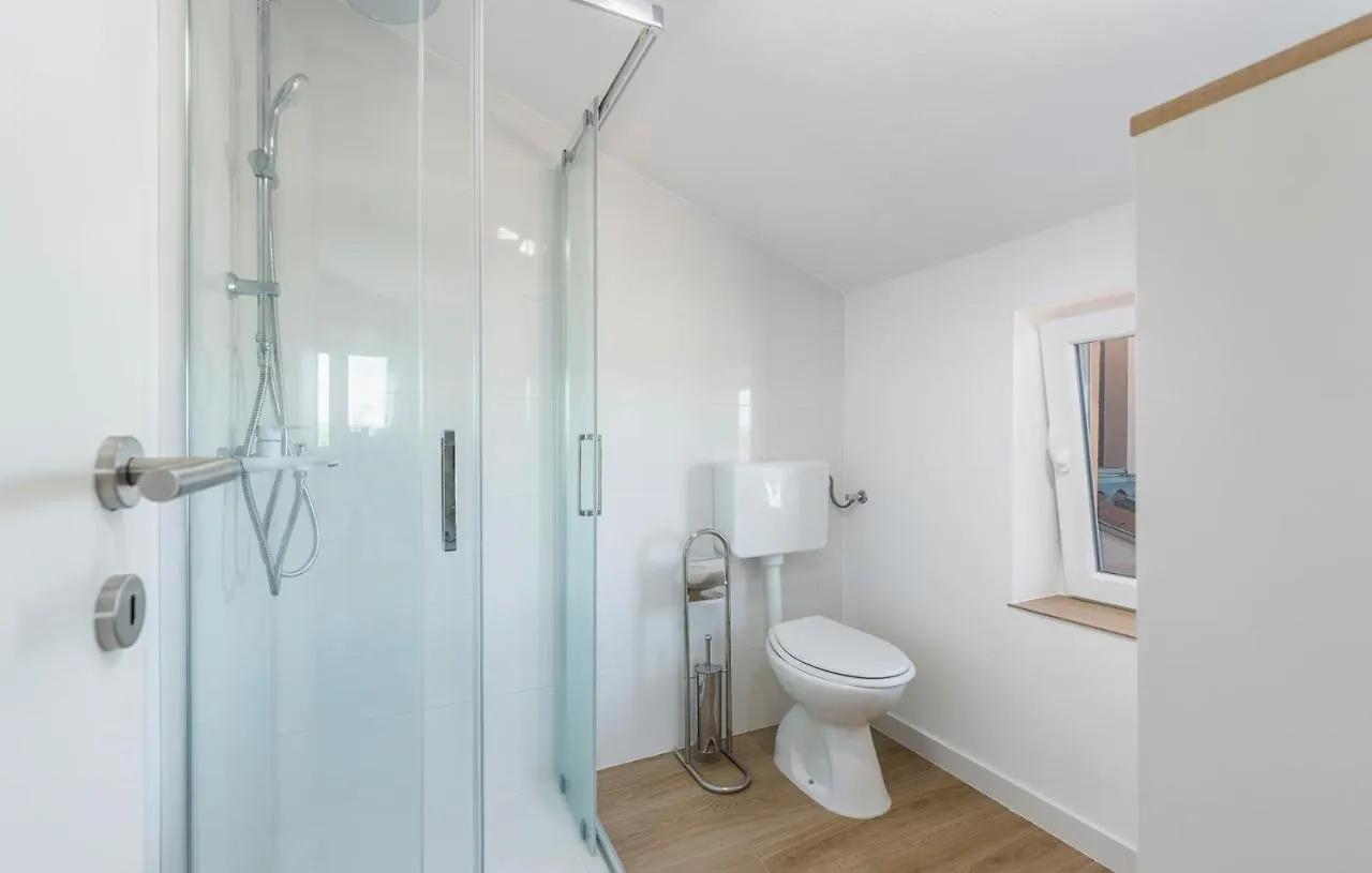 Apartment Complex Vetrina-Shared Pool Nova Vas  Guest house