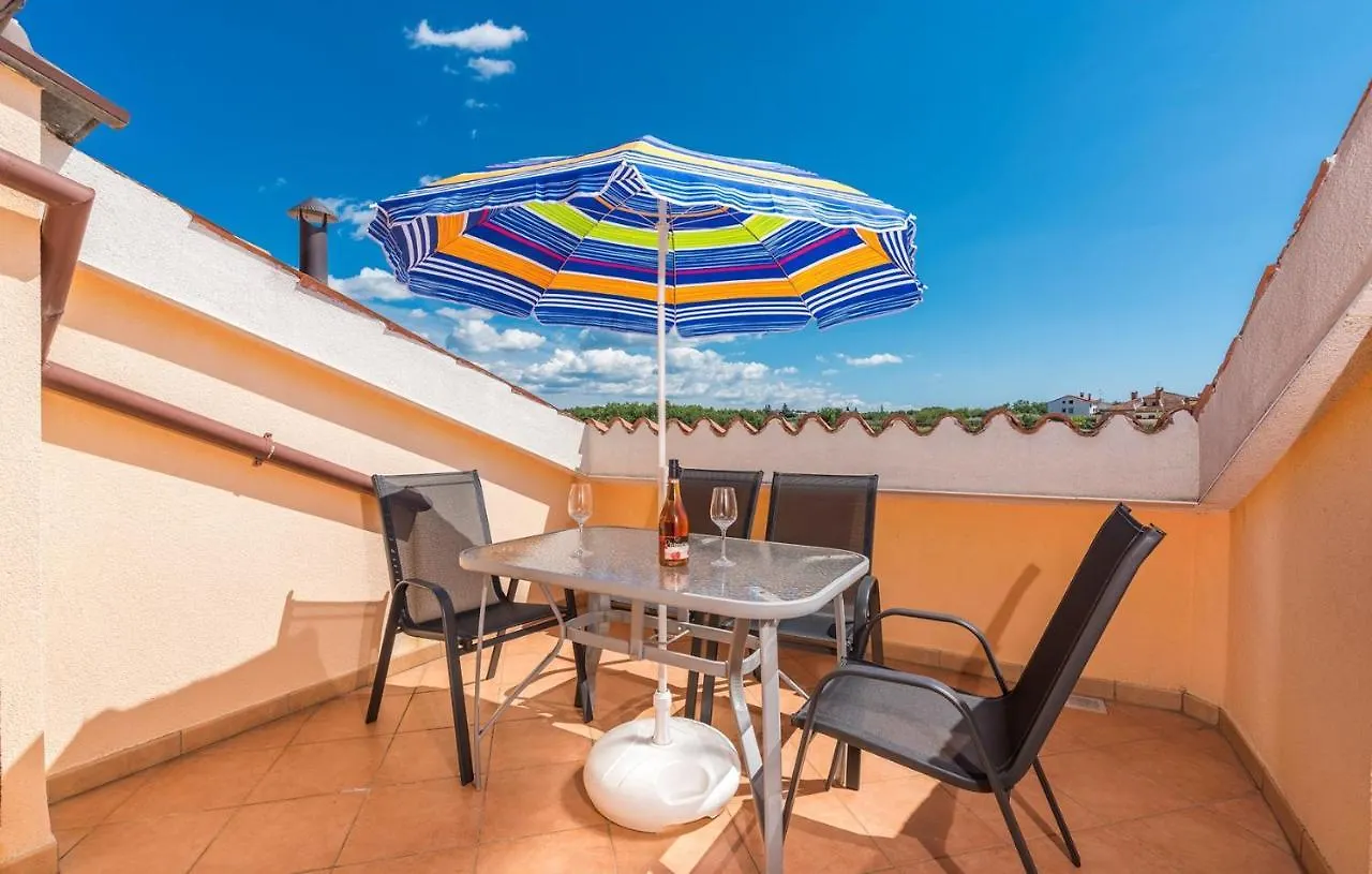 Apartment Complex Vetrina-Shared Pool Nova Vas