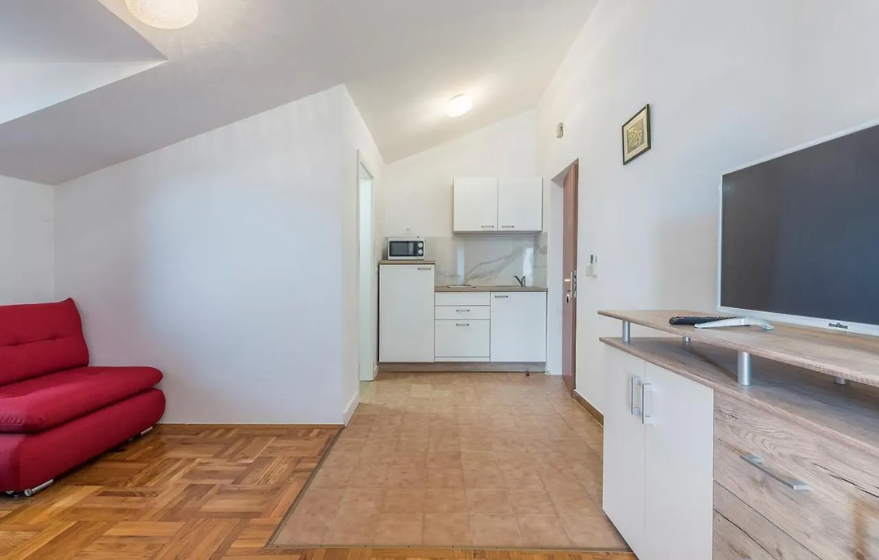 Apartment Complex Vetrina-Shared Pool Nova Vas  Nova Vas (Porec)